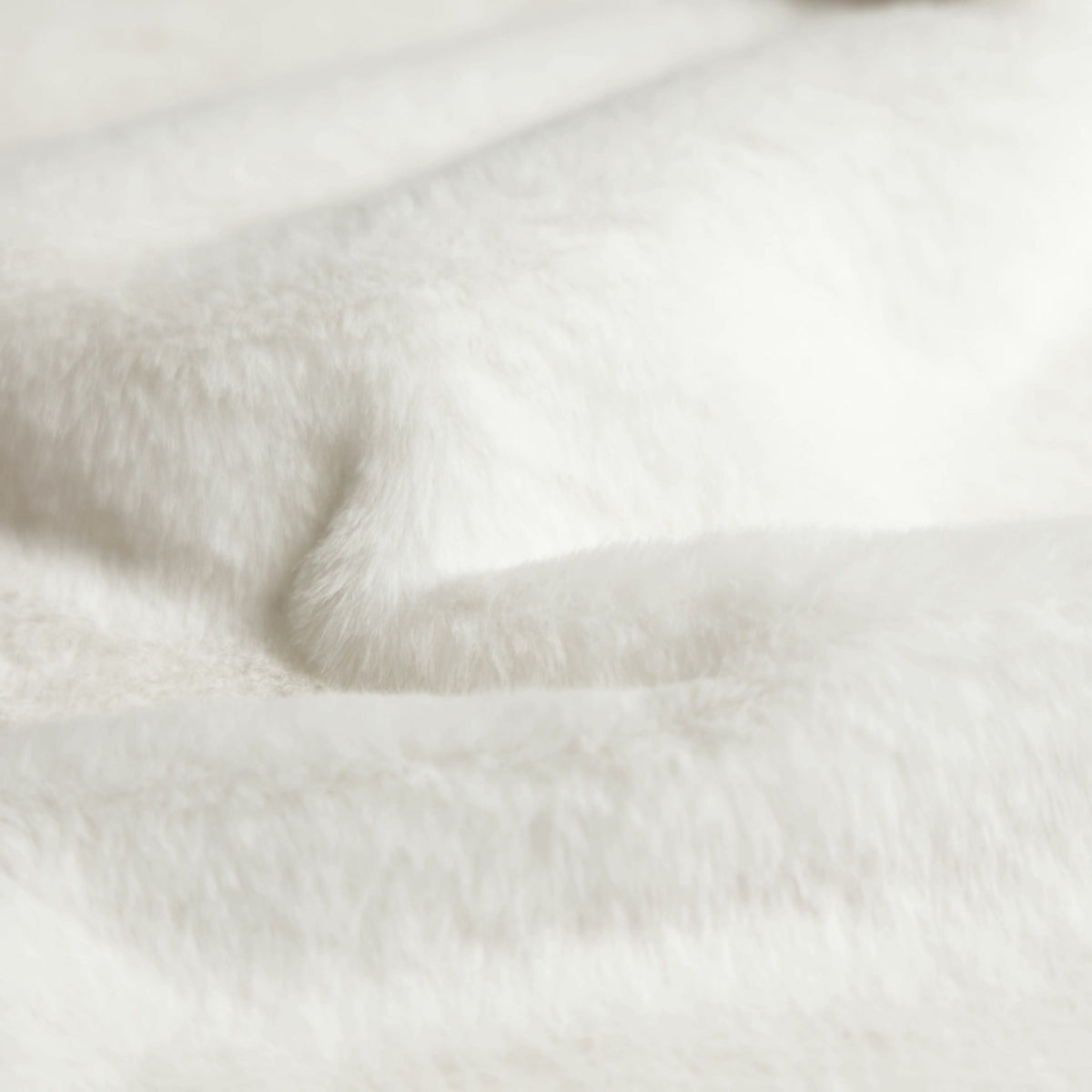 Soft Knitted Faux Fur Fabric CORTO - Ecru